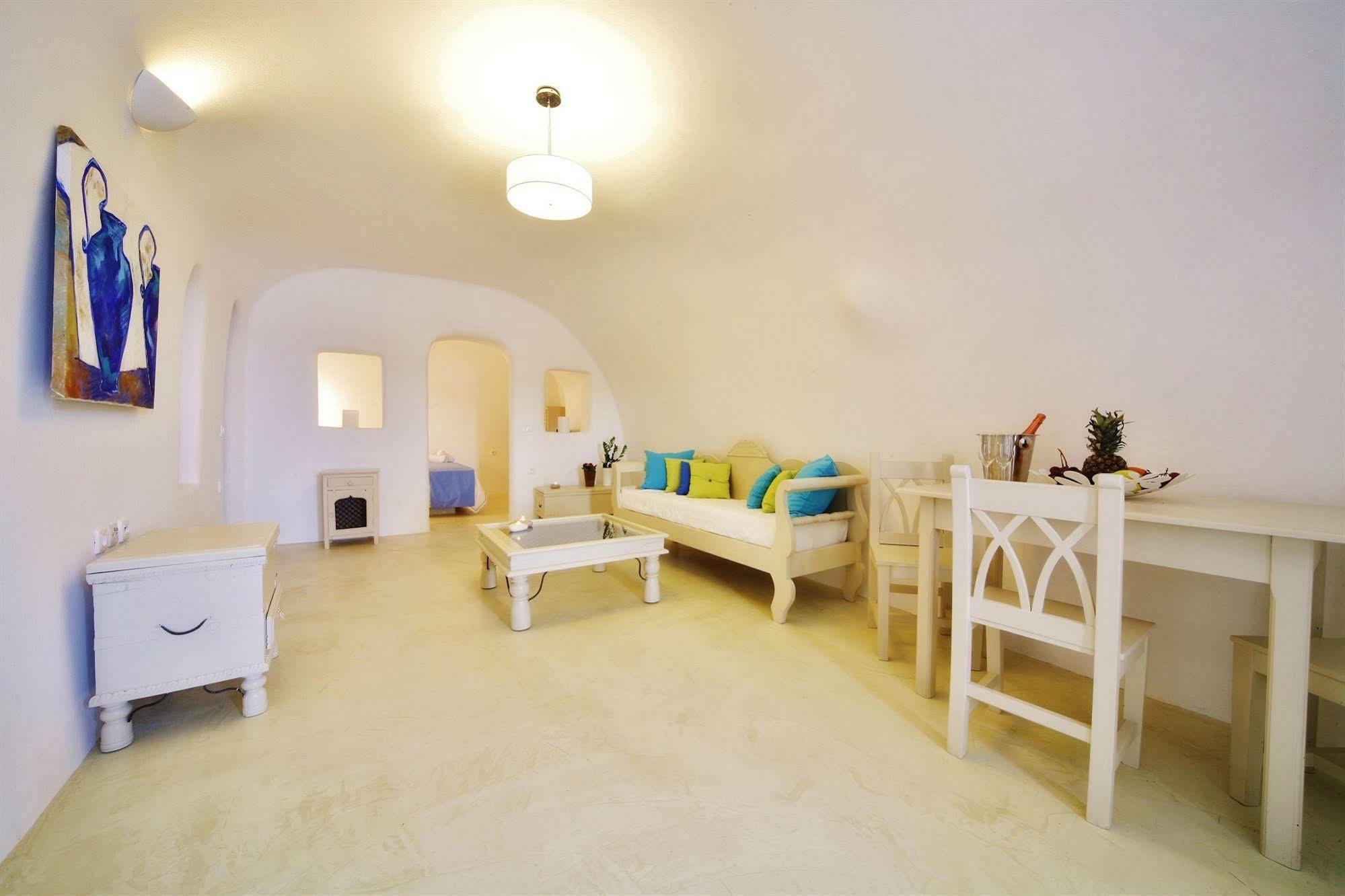 Chroma Suites Ія Екстер'єр фото